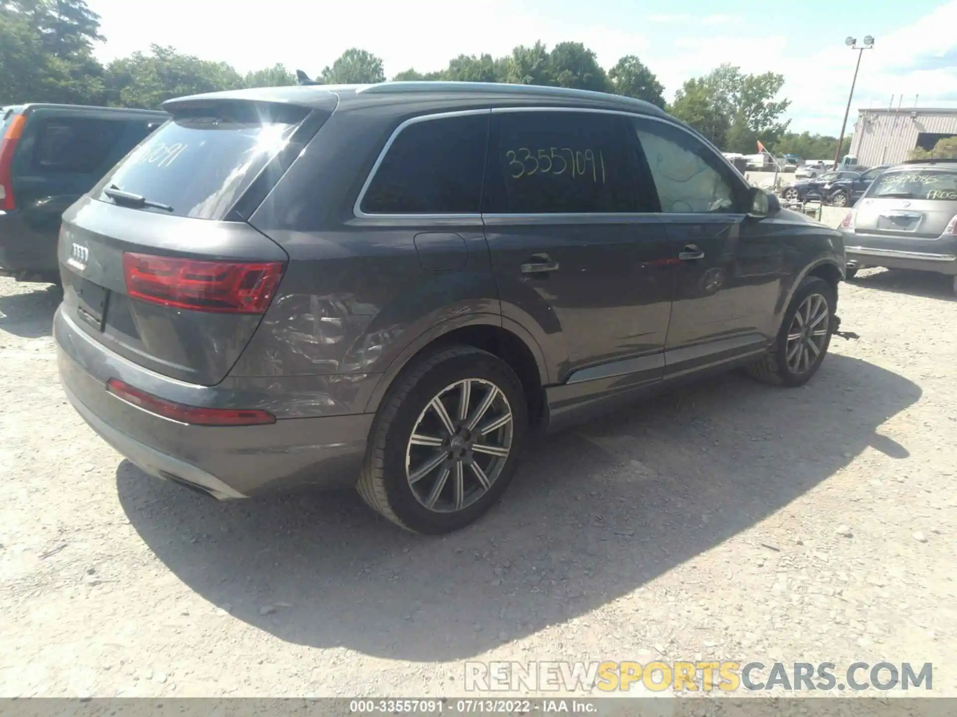 4 Photograph of a damaged car WA1AAAF70KD001733 AUDI Q7 2019