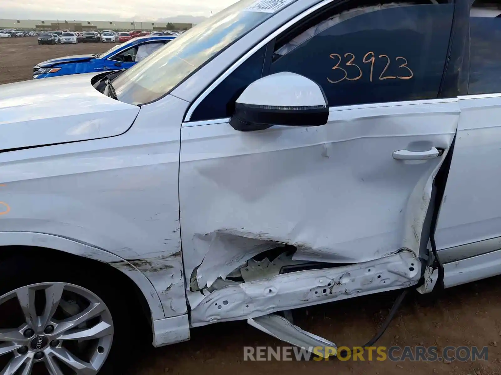 9 Photograph of a damaged car WA1AAAF70KD009833 AUDI Q7 2019