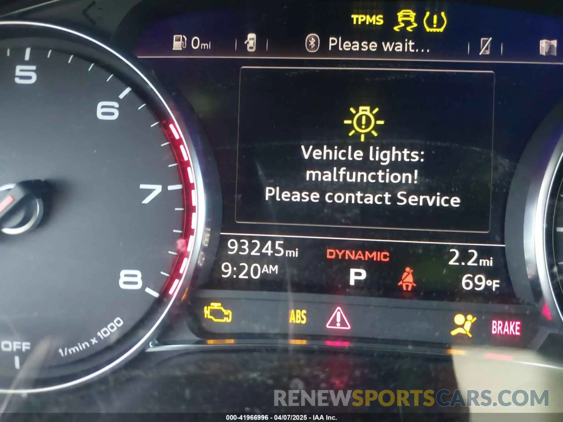 16 Photograph of a damaged car WA1AAAF70KD037387 AUDI Q7 2019