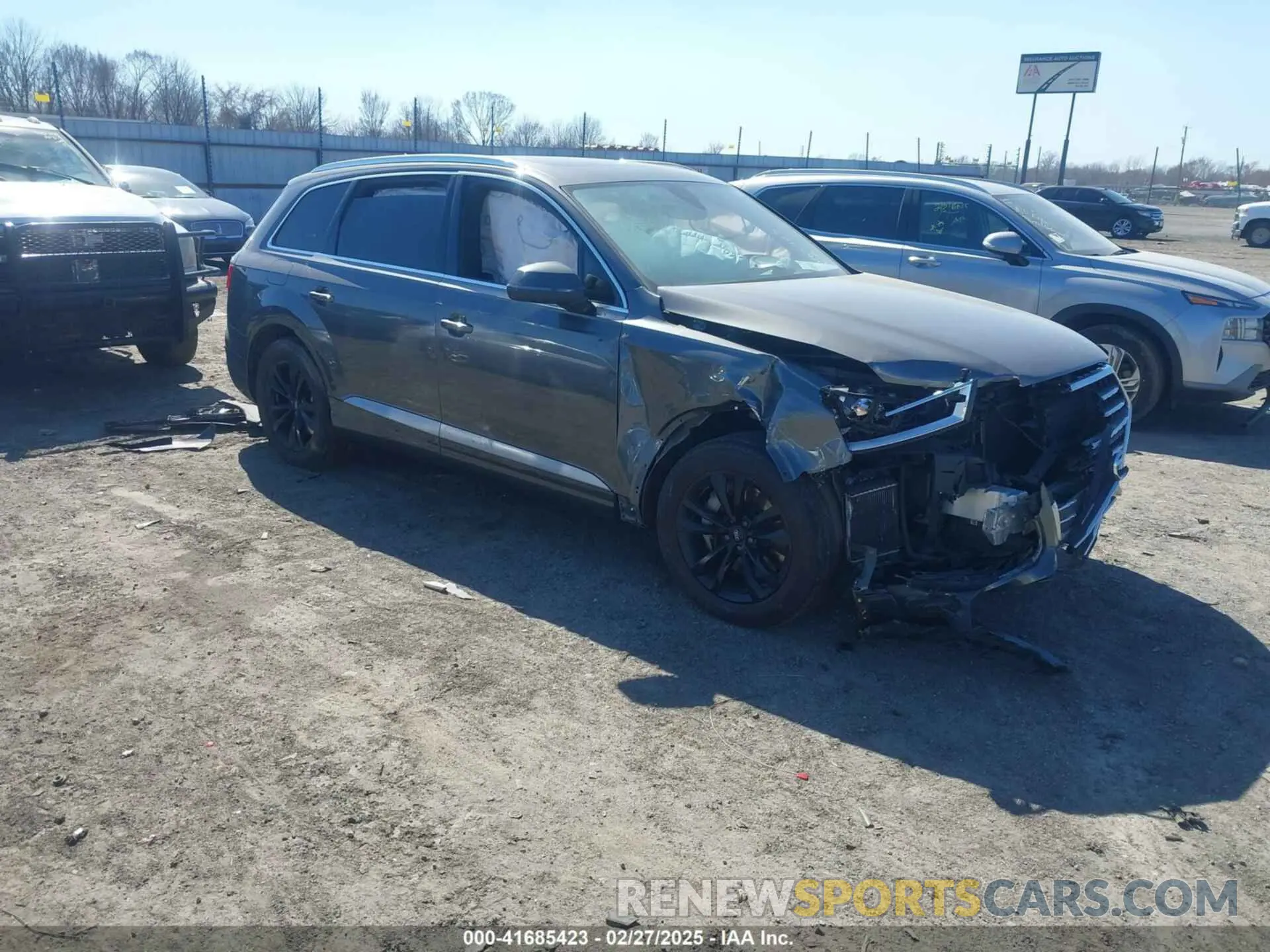 1 Photograph of a damaged car WA1AAAF71KD007167 AUDI Q7 2019