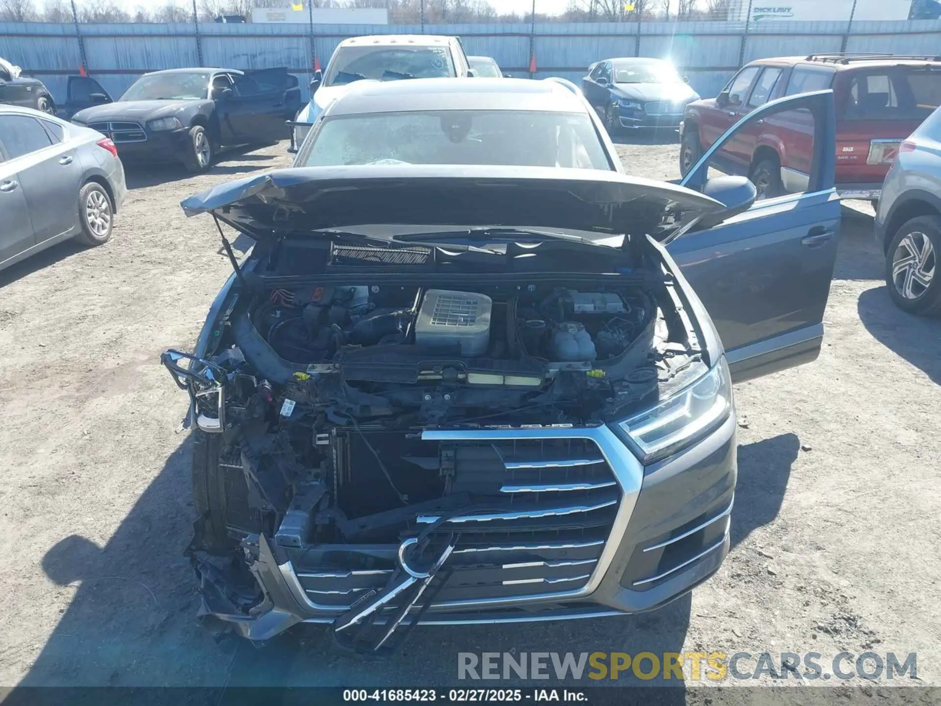 10 Photograph of a damaged car WA1AAAF71KD007167 AUDI Q7 2019