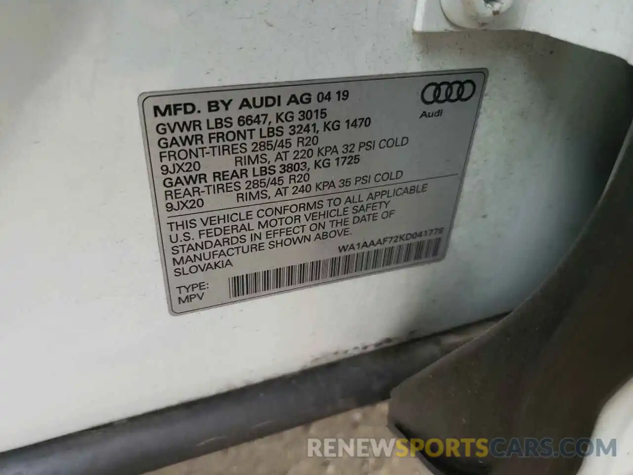 10 Photograph of a damaged car WA1AAAF72KD041778 AUDI Q7 2019