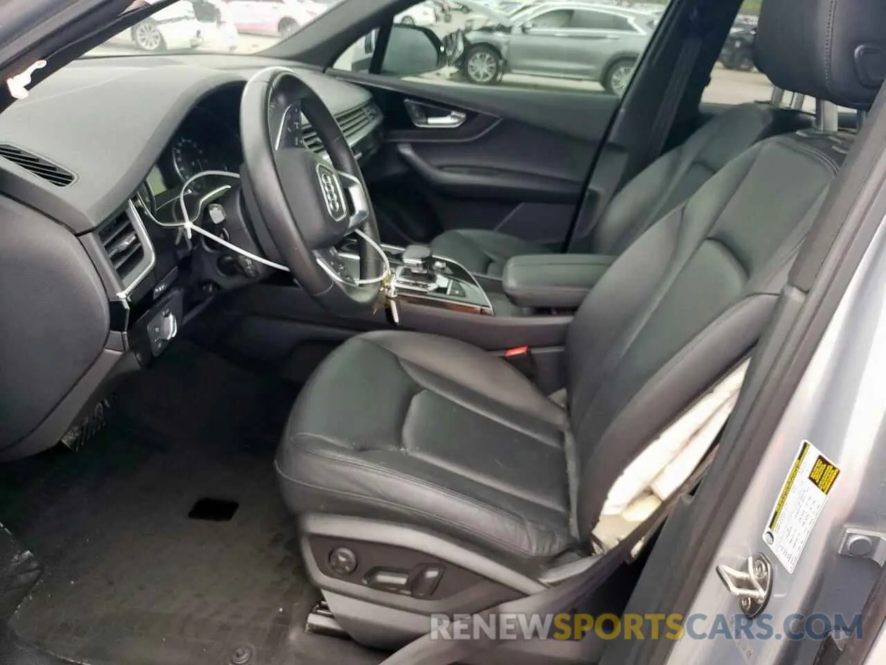 7 Photograph of a damaged car WA1AAAF73KD013939 AUDI Q7 2019