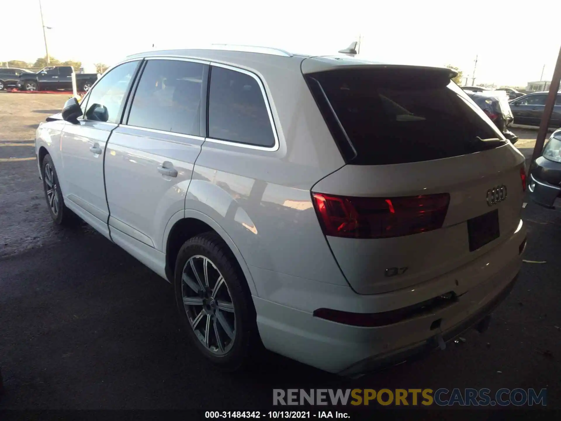 3 Photograph of a damaged car WA1AAAF74KD001668 AUDI Q7 2019