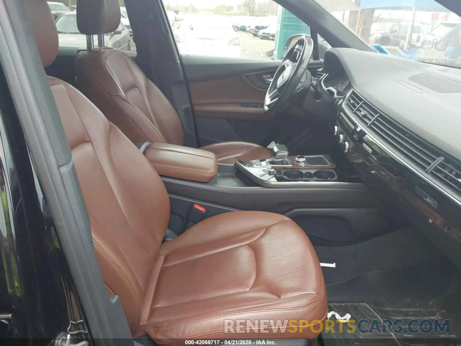 5 Photograph of a damaged car WA1AAAF74KD002299 AUDI Q7 2019