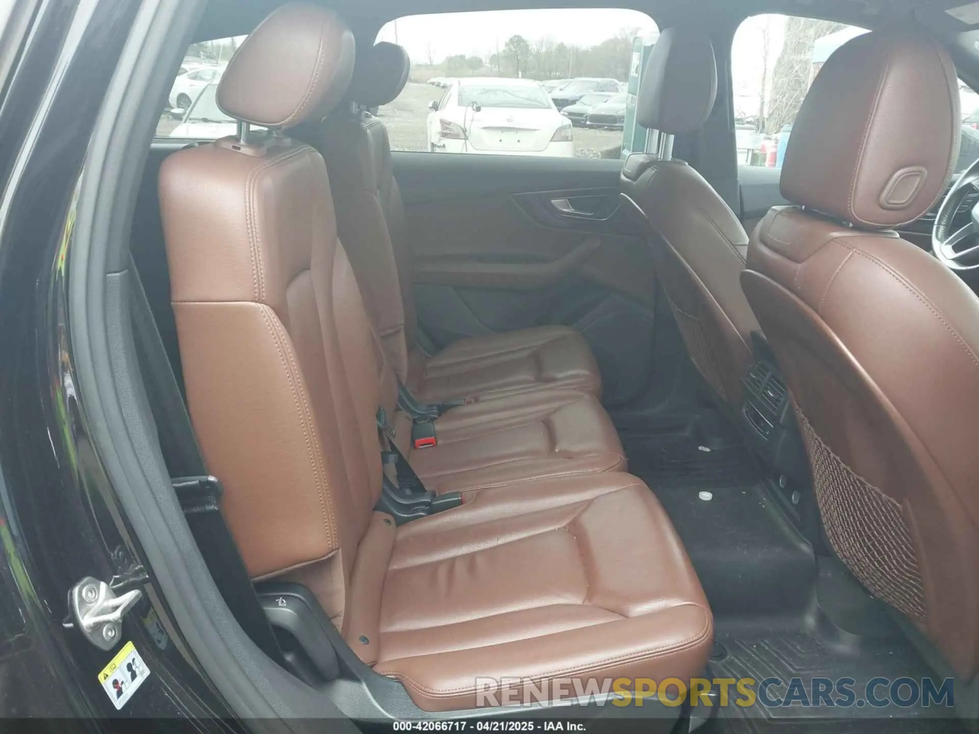 8 Photograph of a damaged car WA1AAAF74KD002299 AUDI Q7 2019