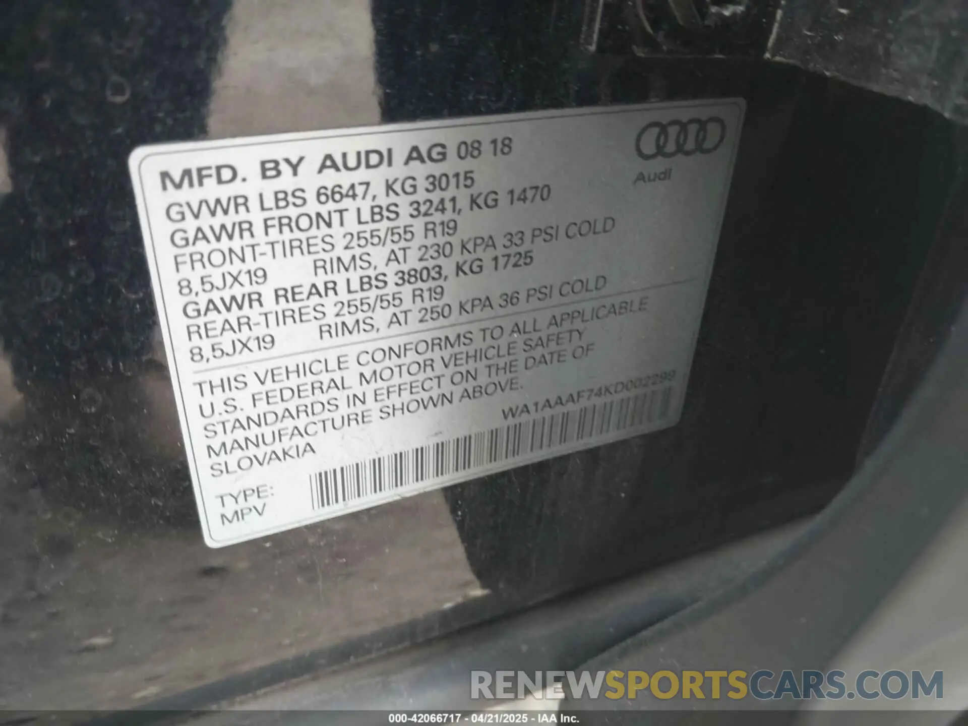9 Photograph of a damaged car WA1AAAF74KD002299 AUDI Q7 2019