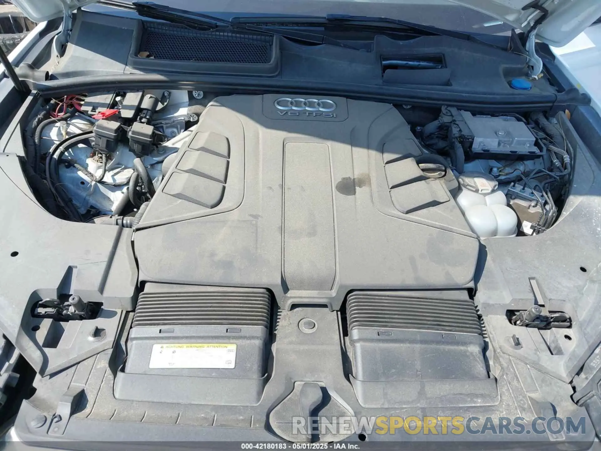 10 Photograph of a damaged car WA1AAAF74KD004991 AUDI Q7 2019