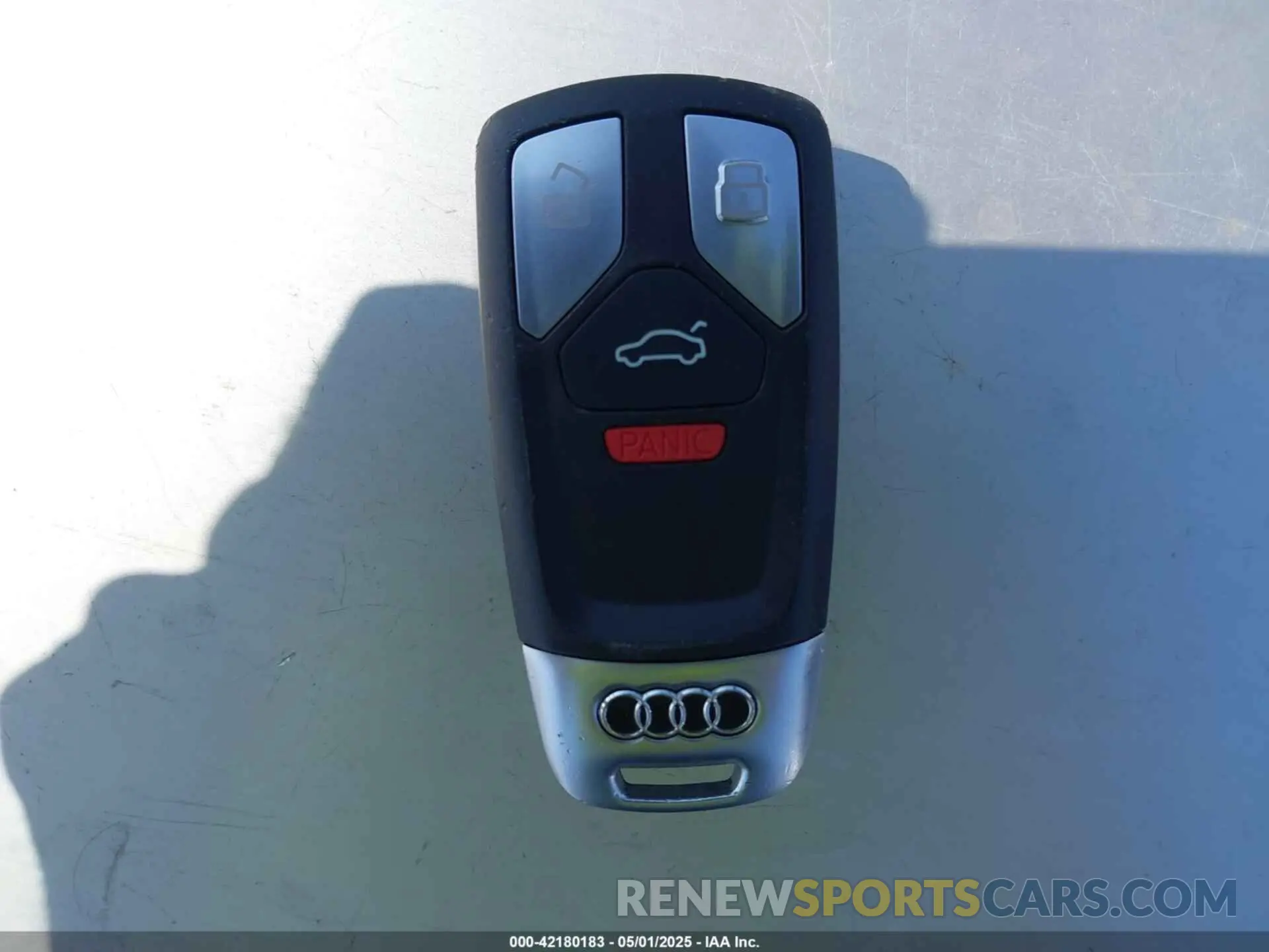 11 Photograph of a damaged car WA1AAAF74KD004991 AUDI Q7 2019