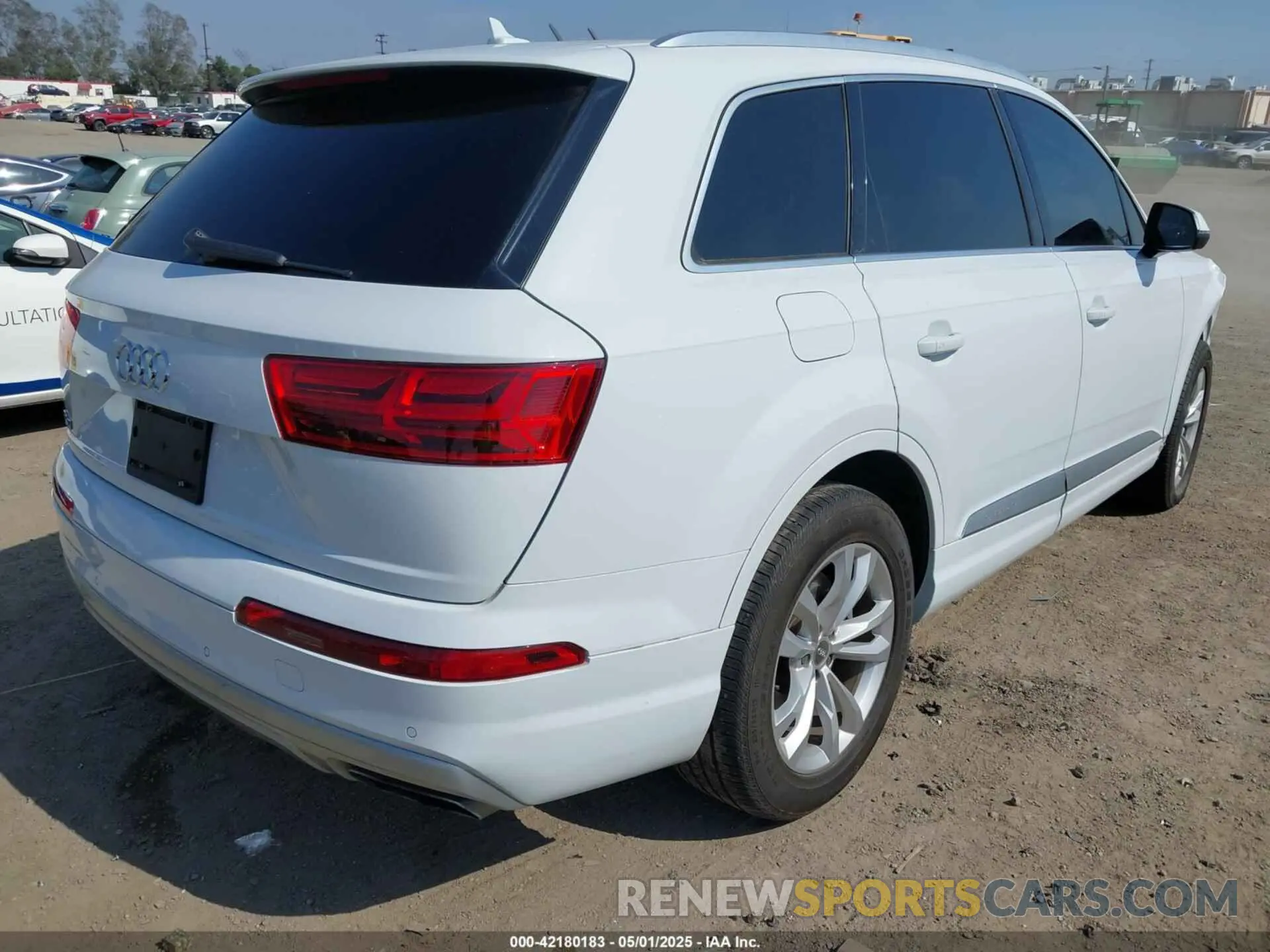 4 Photograph of a damaged car WA1AAAF74KD004991 AUDI Q7 2019
