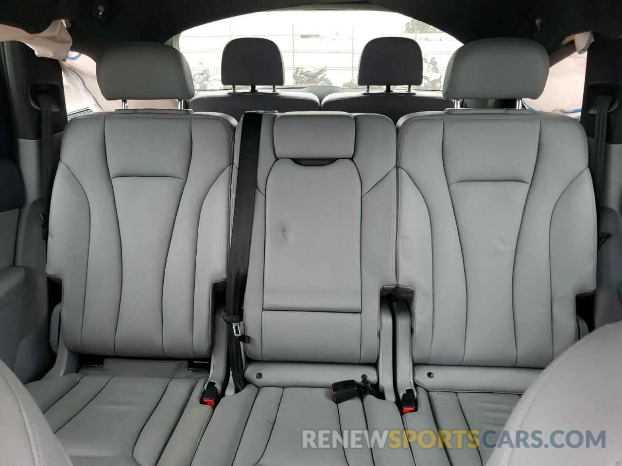 10 Photograph of a damaged car WA1AAAF74KD008880 AUDI Q7 2019