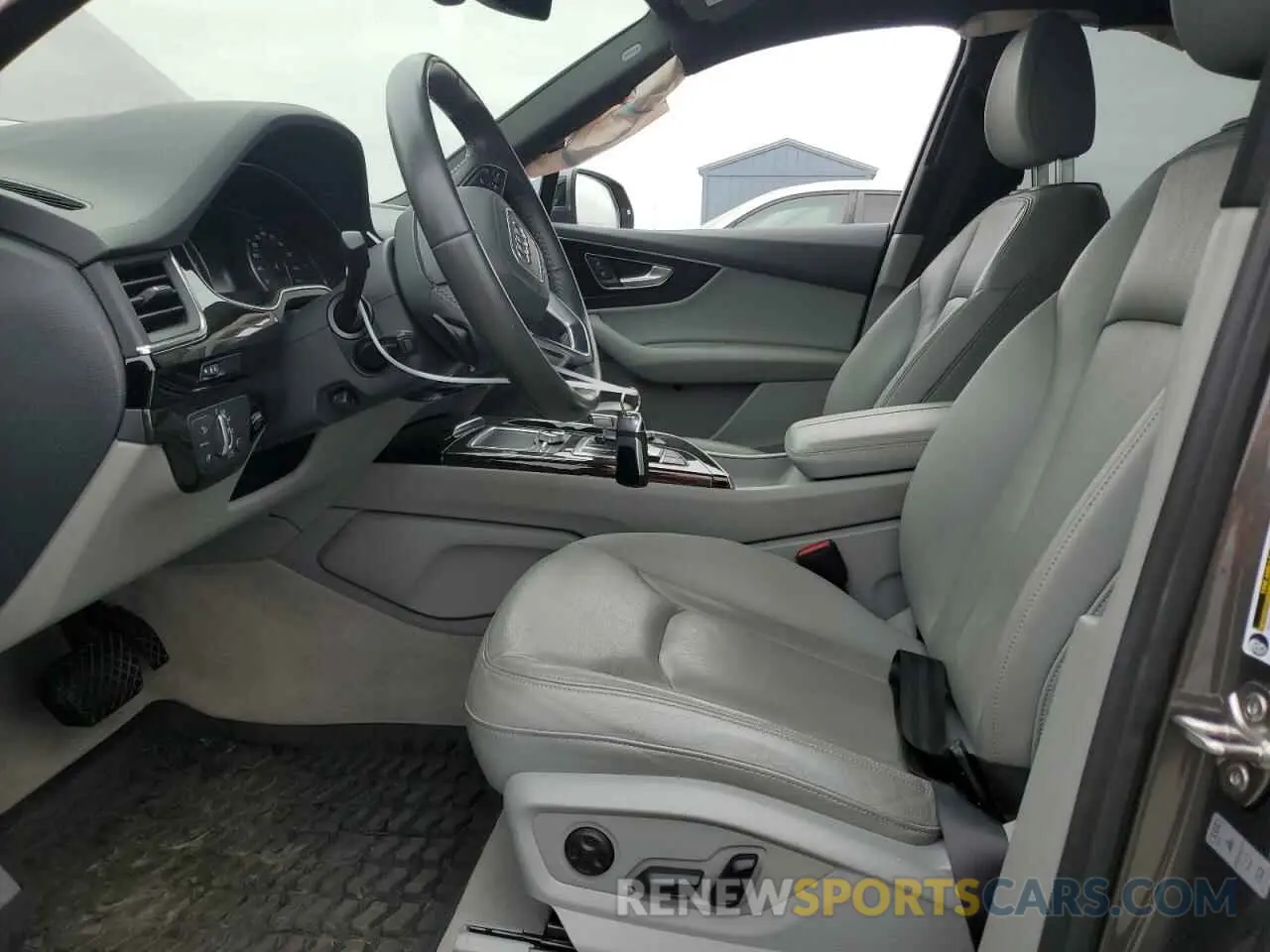 7 Photograph of a damaged car WA1AAAF74KD008880 AUDI Q7 2019