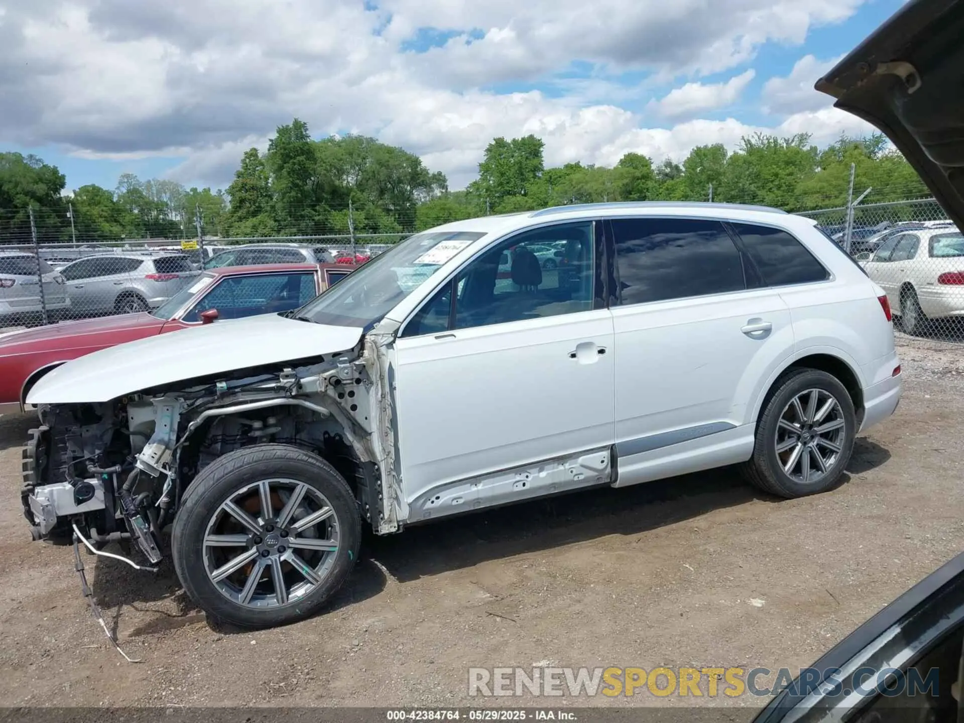 14 Photograph of a damaged car WA1AAAF75KD002473 AUDI Q7 2019