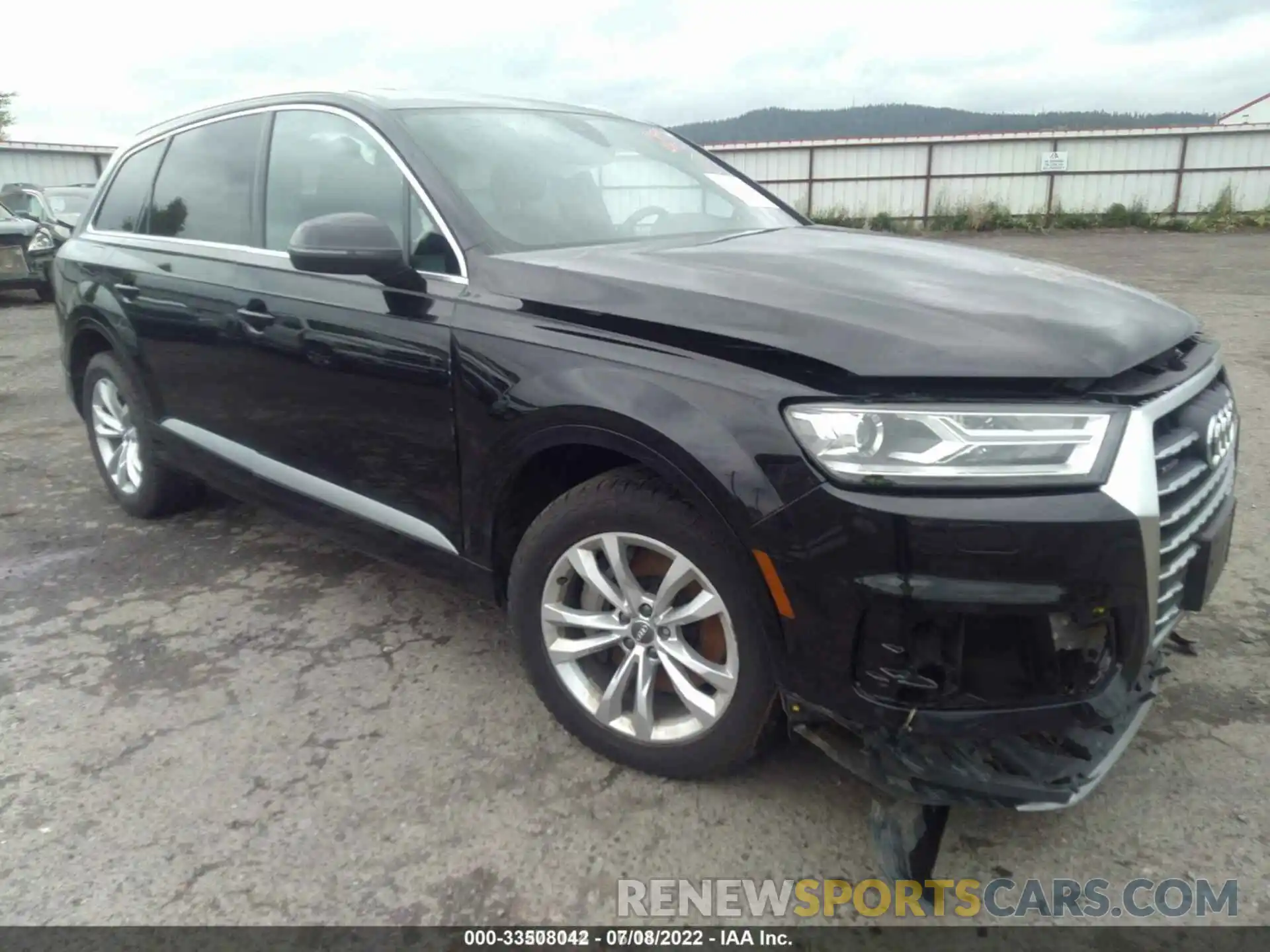 1 Photograph of a damaged car WA1AAAF75KD007012 AUDI Q7 2019