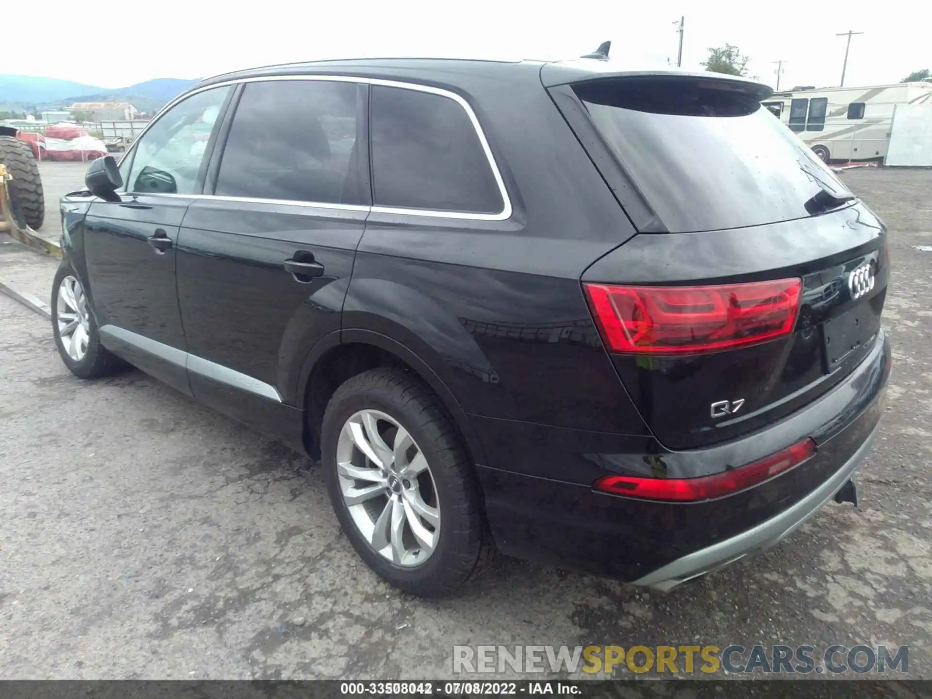 3 Photograph of a damaged car WA1AAAF75KD007012 AUDI Q7 2019