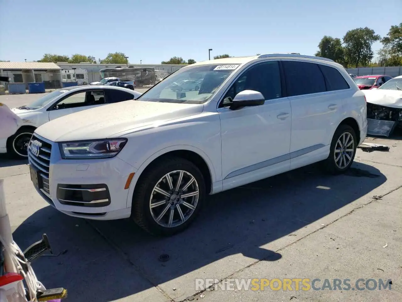 1 Photograph of a damaged car WA1AAAF78KD031577 AUDI Q7 2019