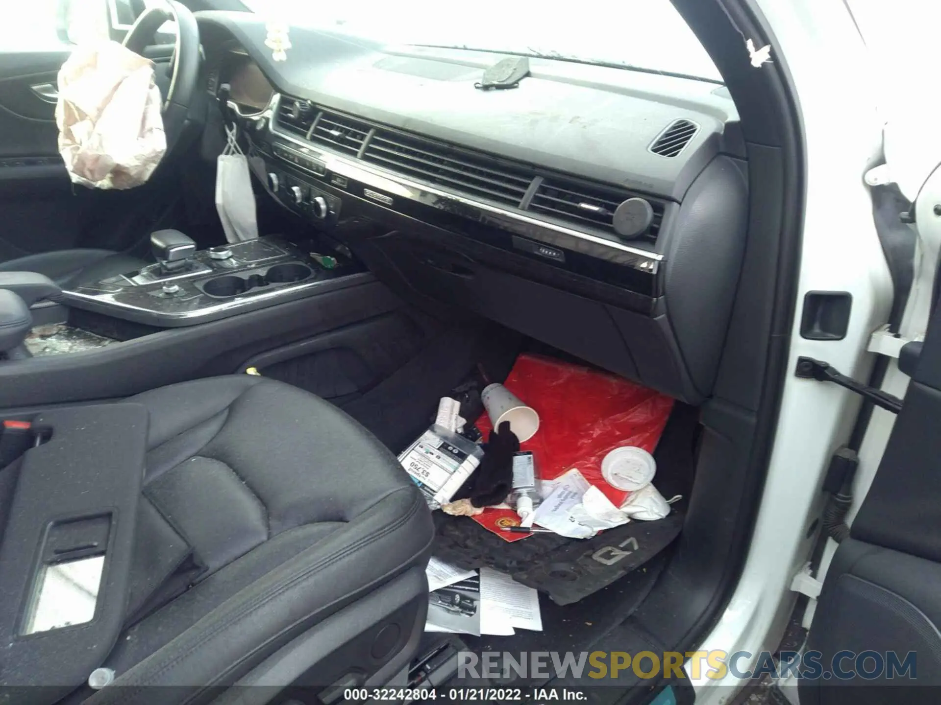 4 Photograph of a damaged car WA1AAAF78KD045222 AUDI Q7 2019