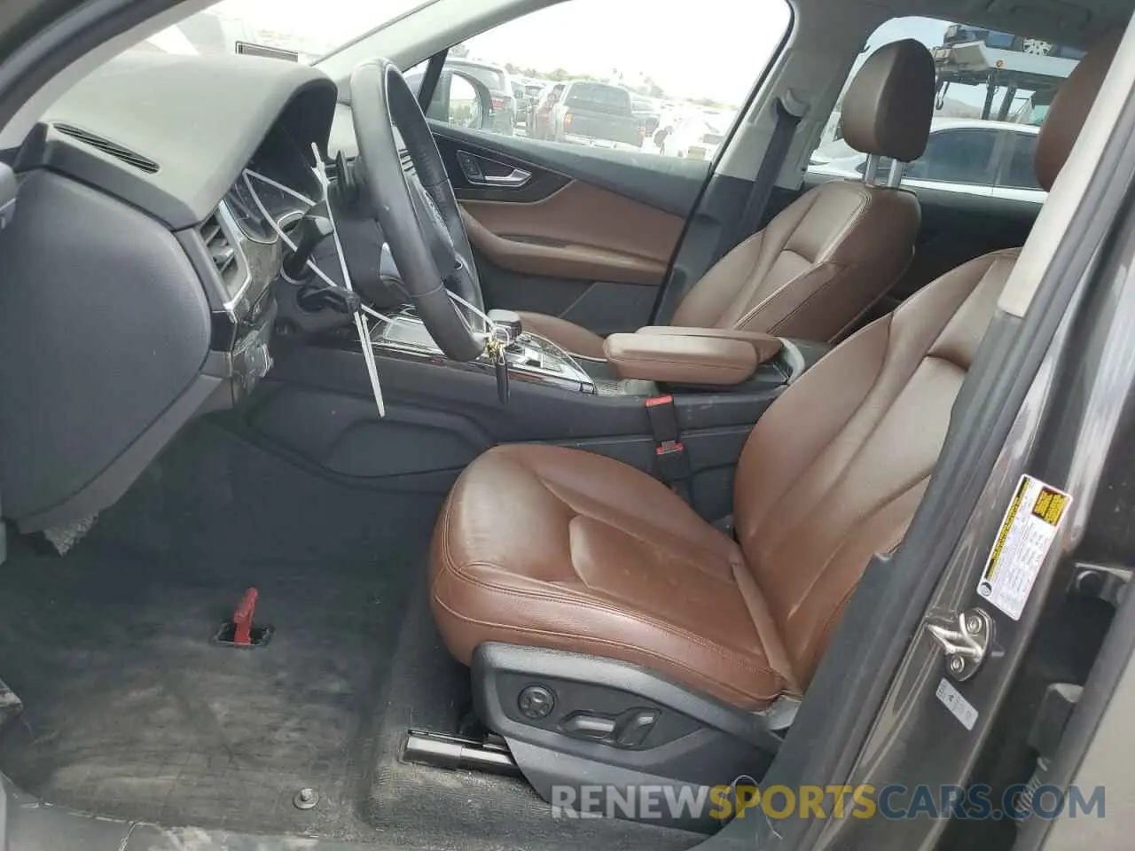 7 Photograph of a damaged car WA1AAAF79KD006929 AUDI Q7 2019