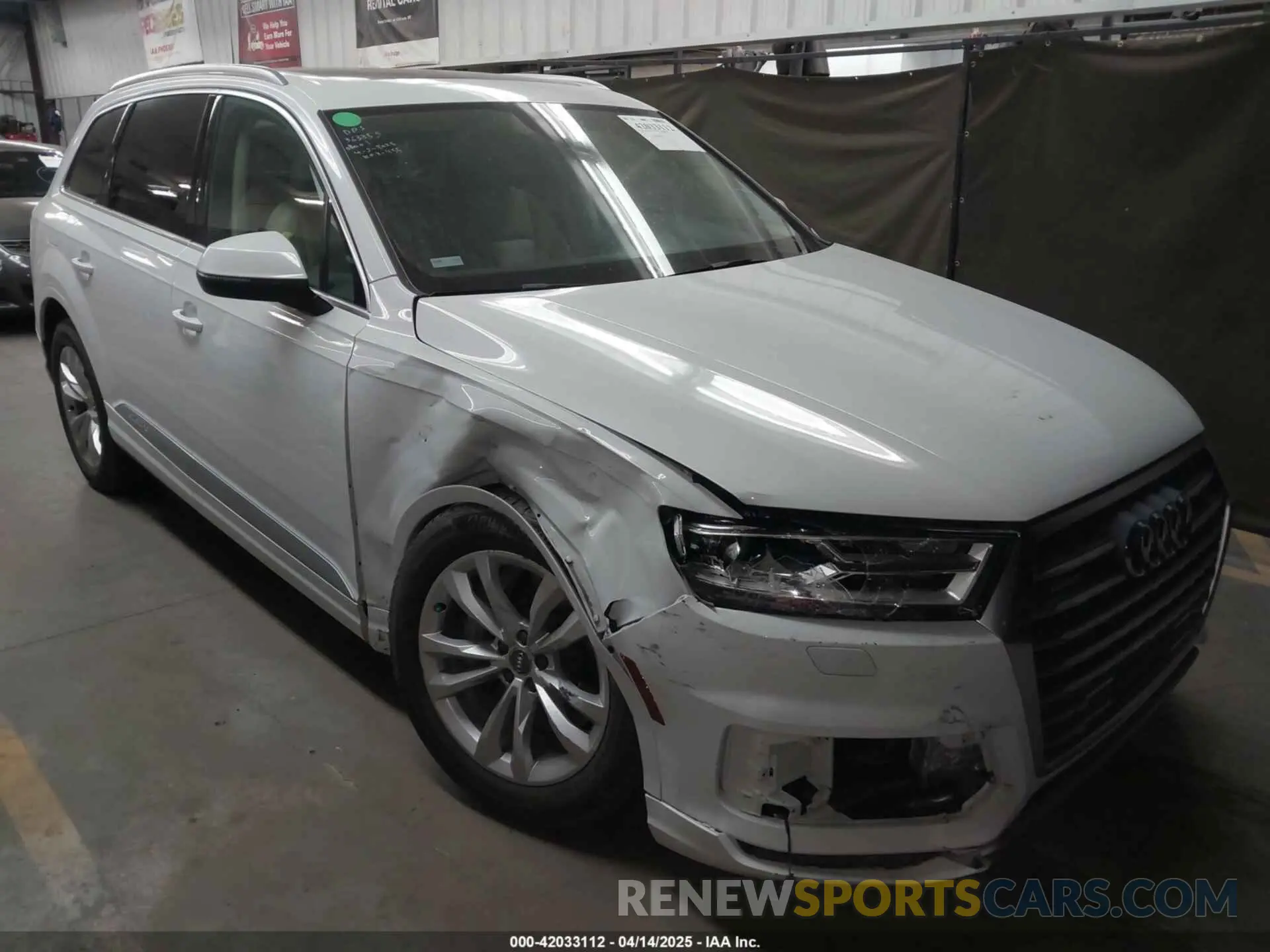 1 Photograph of a damaged car WA1AAAF79KD011001 AUDI Q7 2019