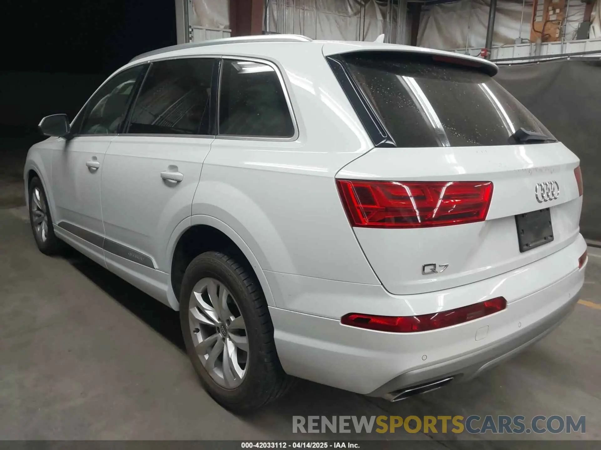 3 Photograph of a damaged car WA1AAAF79KD011001 AUDI Q7 2019