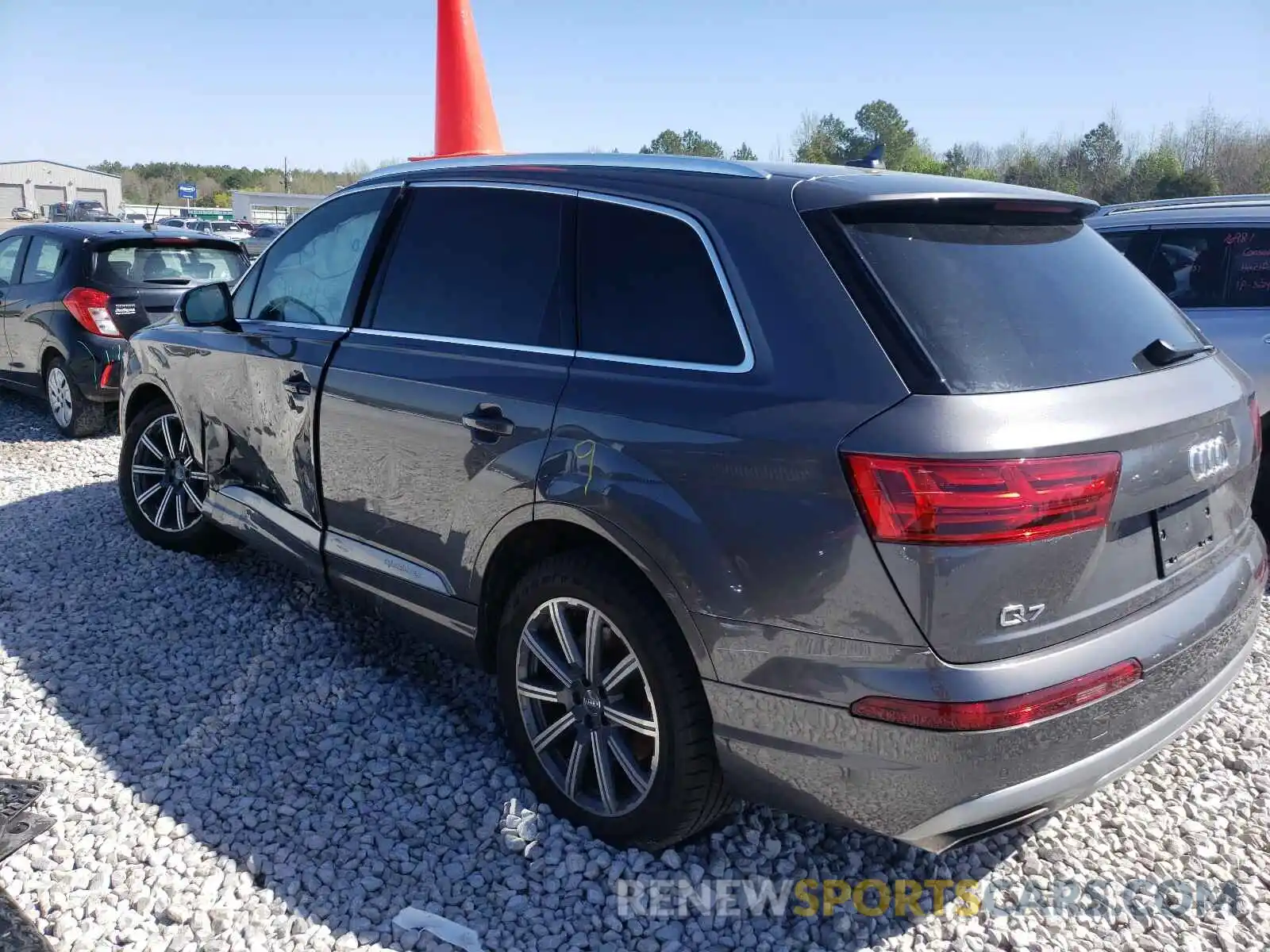 3 Photograph of a damaged car WA1AAAF7XKD002808 AUDI Q7 2019