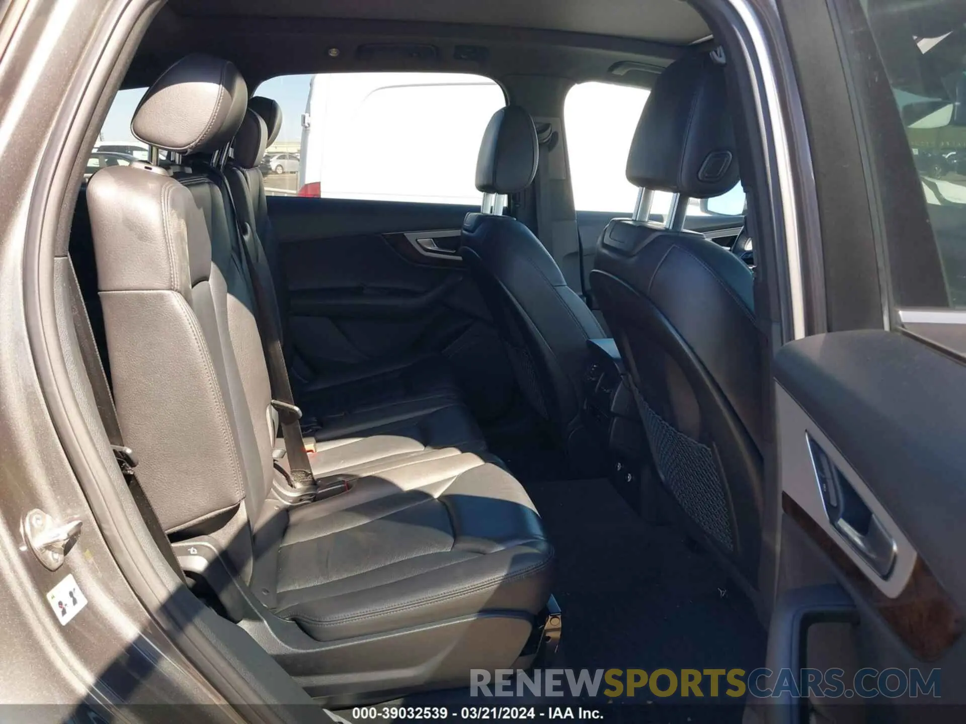 8 Photograph of a damaged car WA1AHAF71KD035773 AUDI Q7 2019