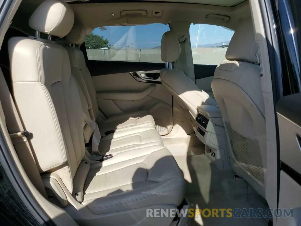 11 Photograph of a damaged car WA1AHAF71KD042237 AUDI Q7 2019