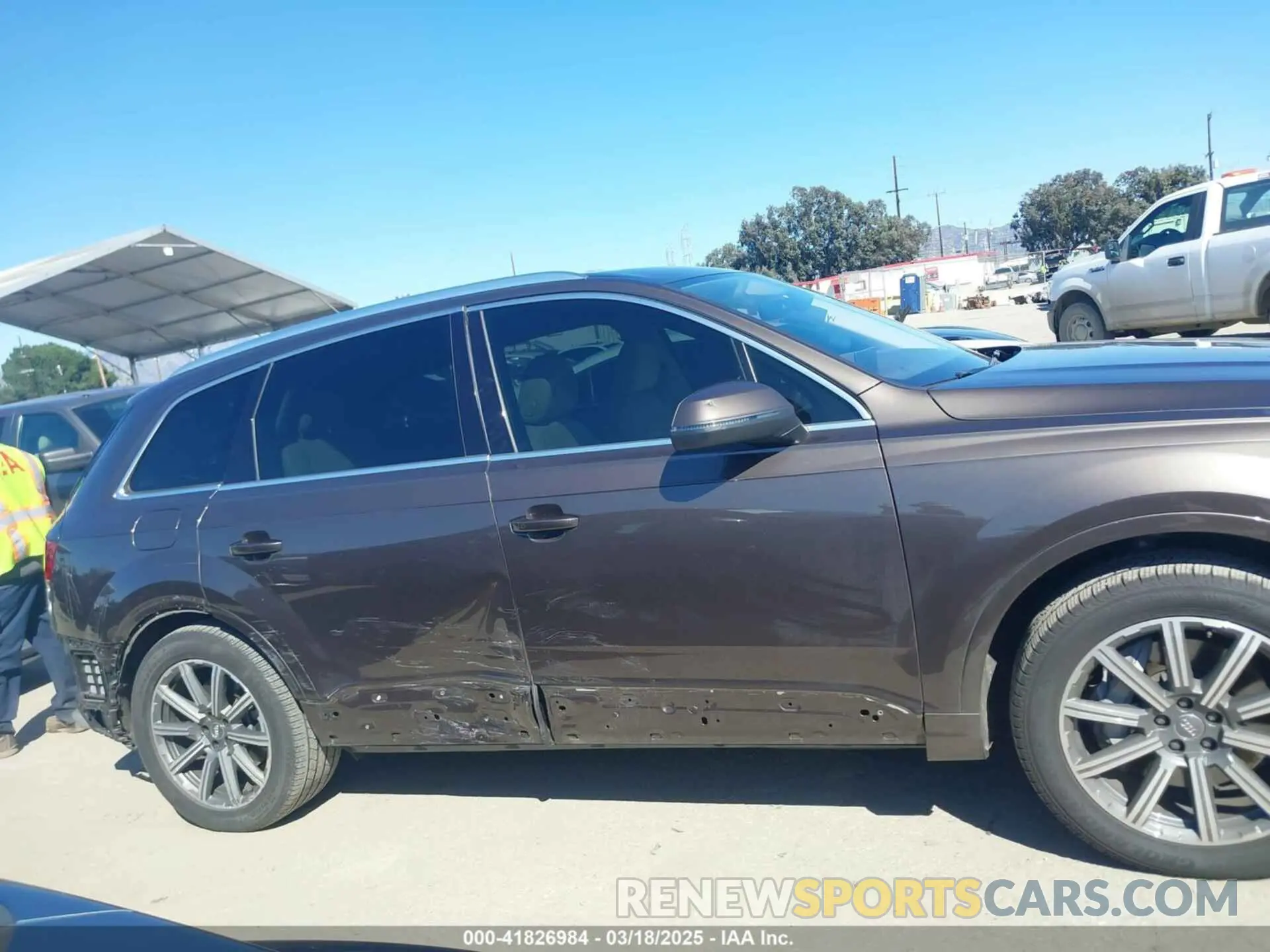 14 Photograph of a damaged car WA1AHAF72KD027732 AUDI Q7 2019