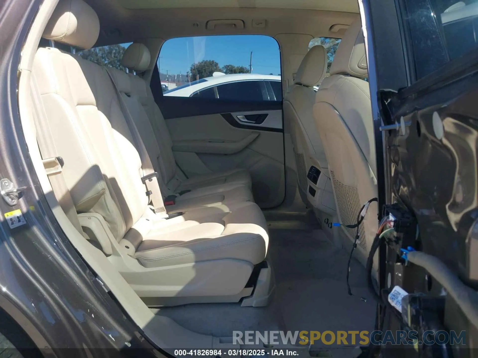 8 Photograph of a damaged car WA1AHAF72KD027732 AUDI Q7 2019