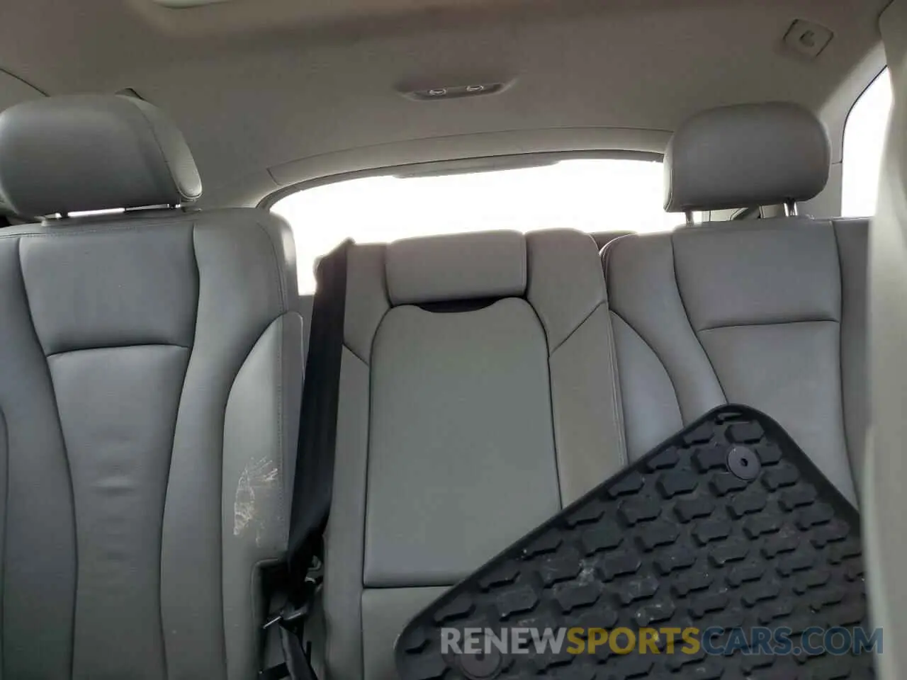 10 Photograph of a damaged car WA1AHAF73KD016108 AUDI Q7 2019