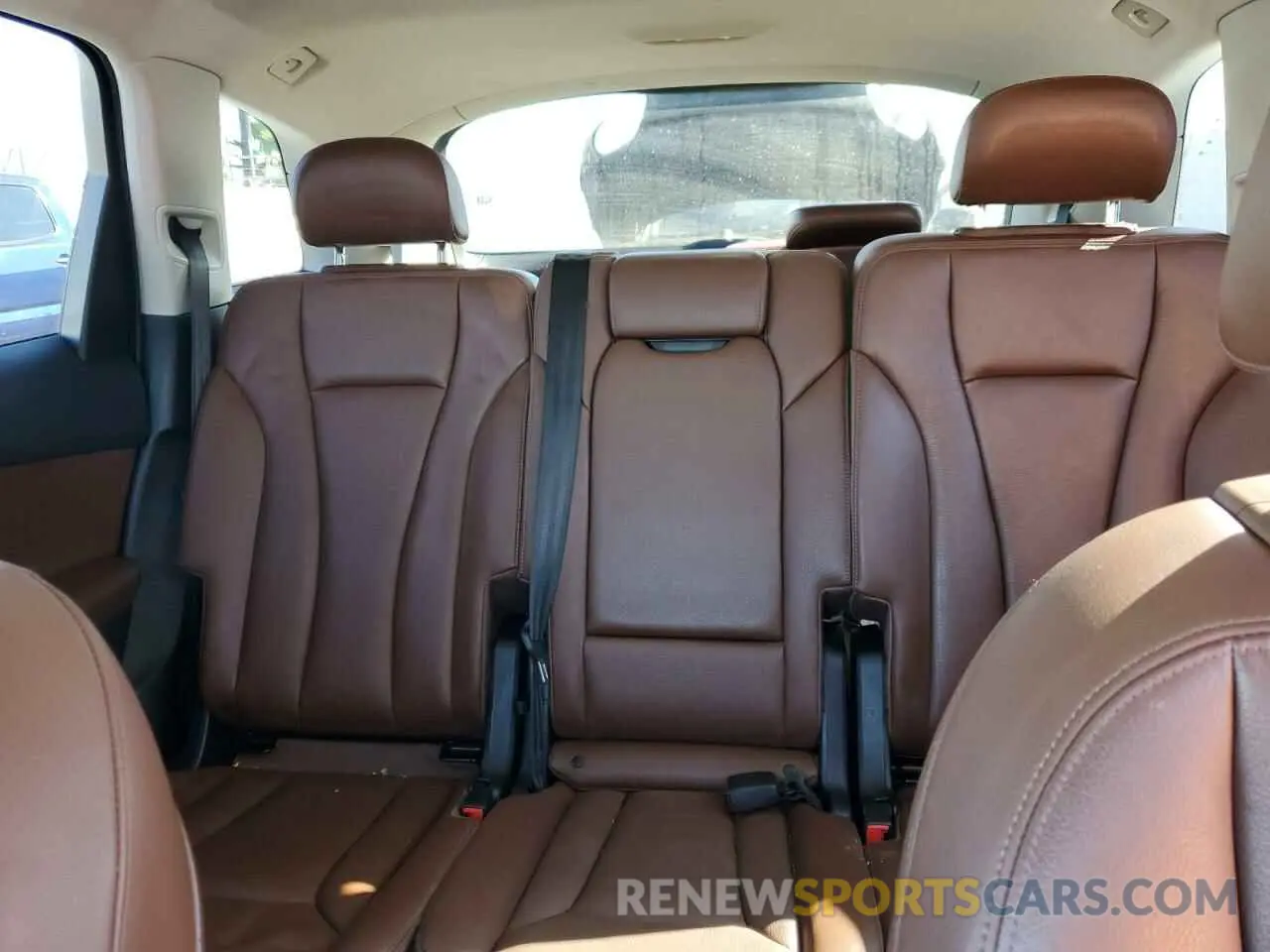 10 Photograph of a damaged car WA1AHAF74KD027747 AUDI Q7 2019