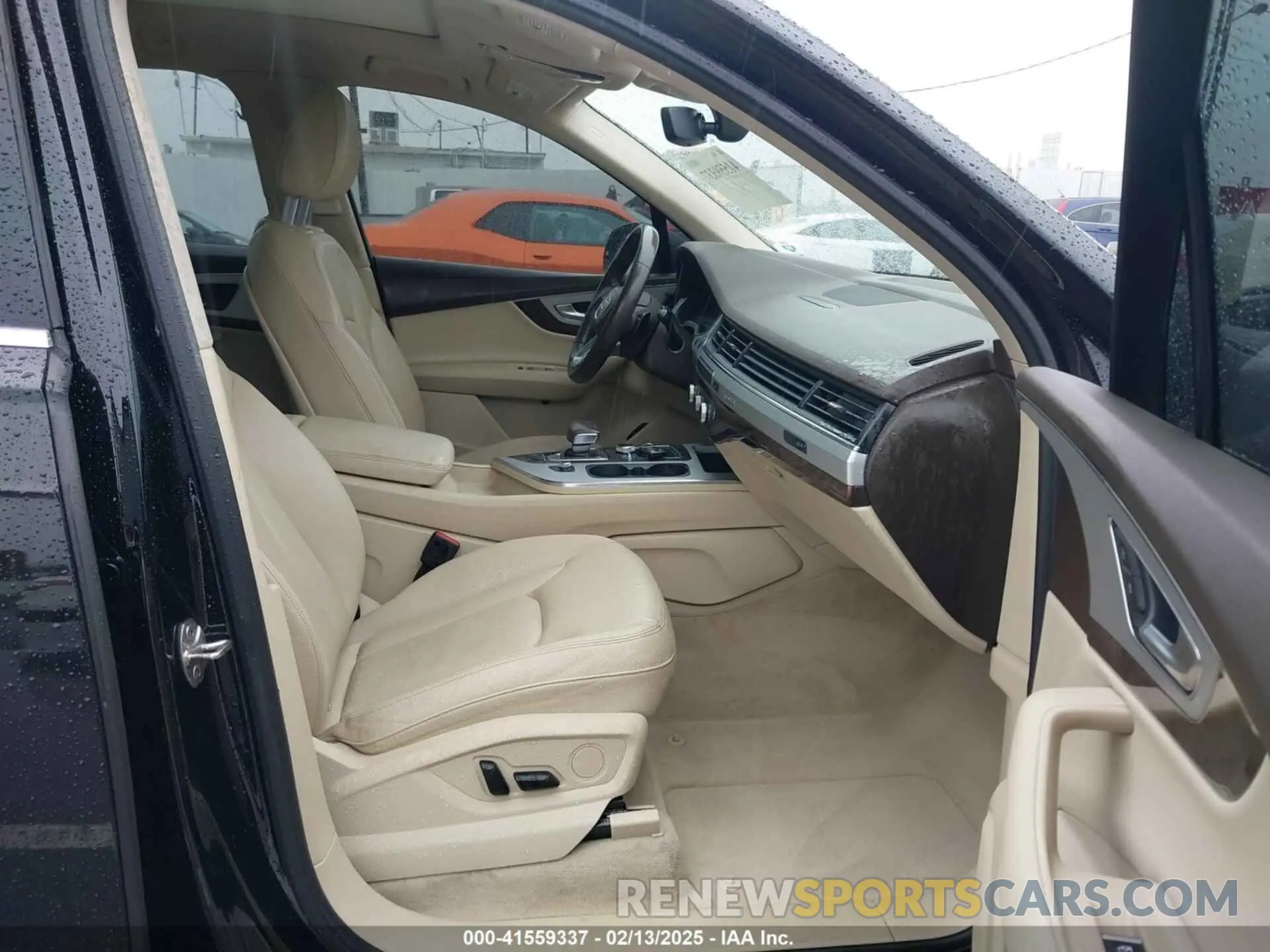 5 Photograph of a damaged car WA1AHAF75KD041057 AUDI Q7 2019