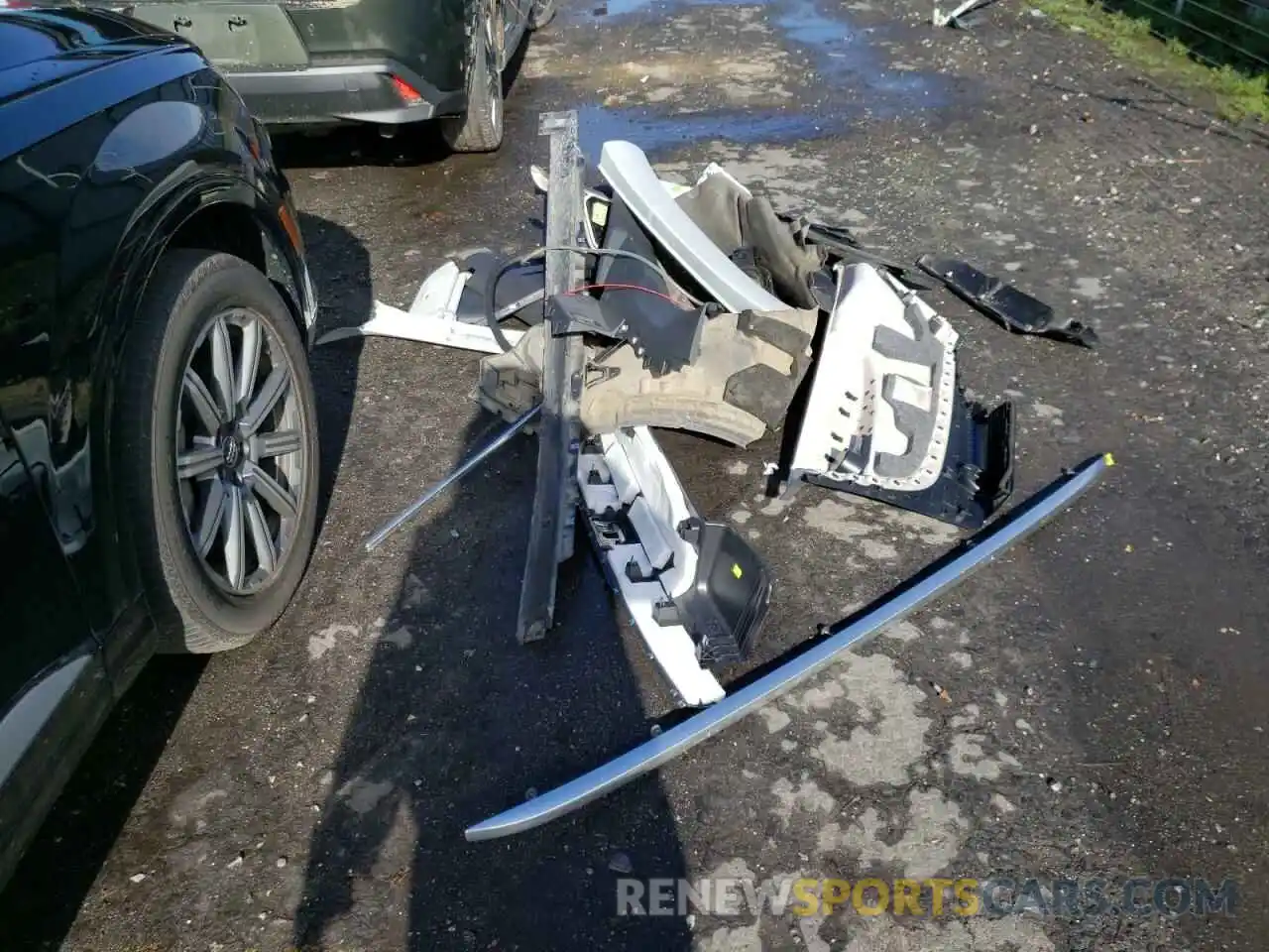 13 Photograph of a damaged car WA1AHAF7XKD035786 AUDI Q7 2019