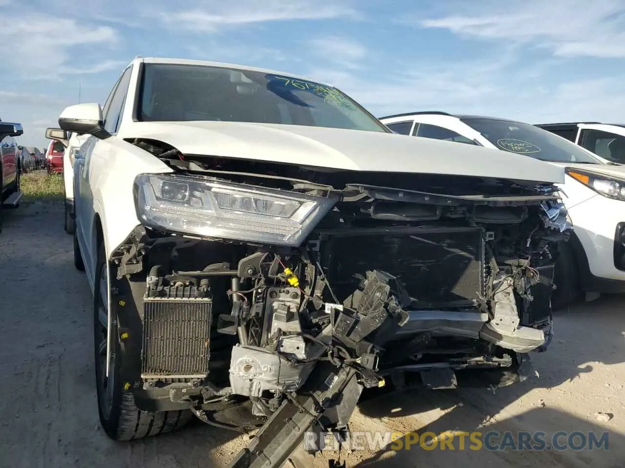 5 Photograph of a damaged car WA1LAAF70KD002082 AUDI Q7 2019
