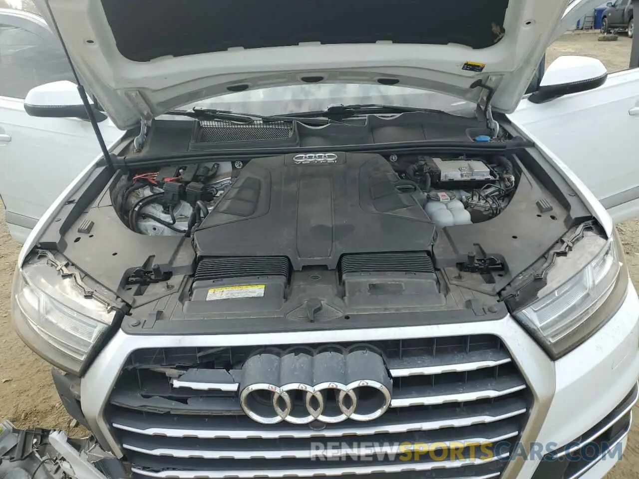11 Photograph of a damaged car WA1LAAF70KD002275 AUDI Q7 2019