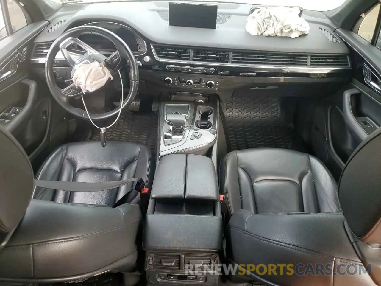 8 Photograph of a damaged car WA1LAAF70KD002275 AUDI Q7 2019