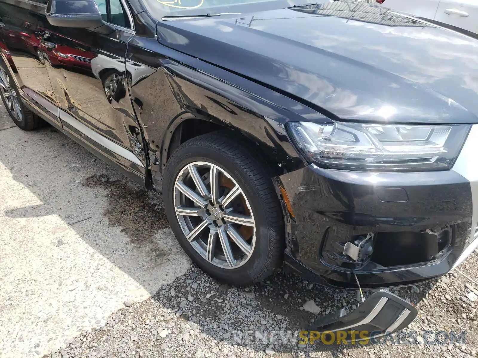 9 Photograph of a damaged car WA1LAAF70KD005970 AUDI Q7 2019