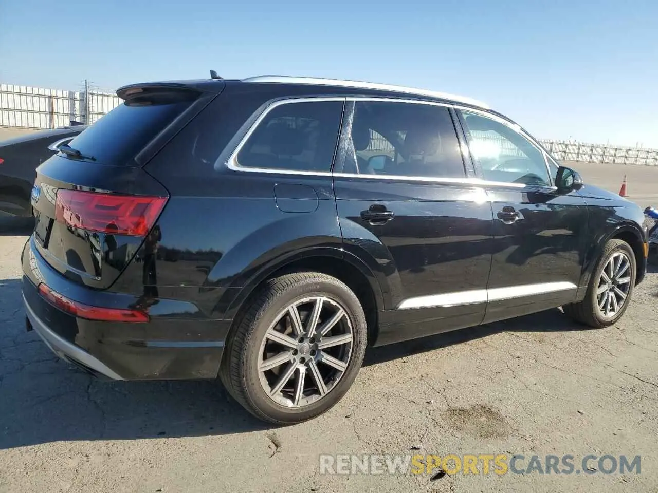 3 Photograph of a damaged car WA1LAAF70KD006746 AUDI Q7 2019