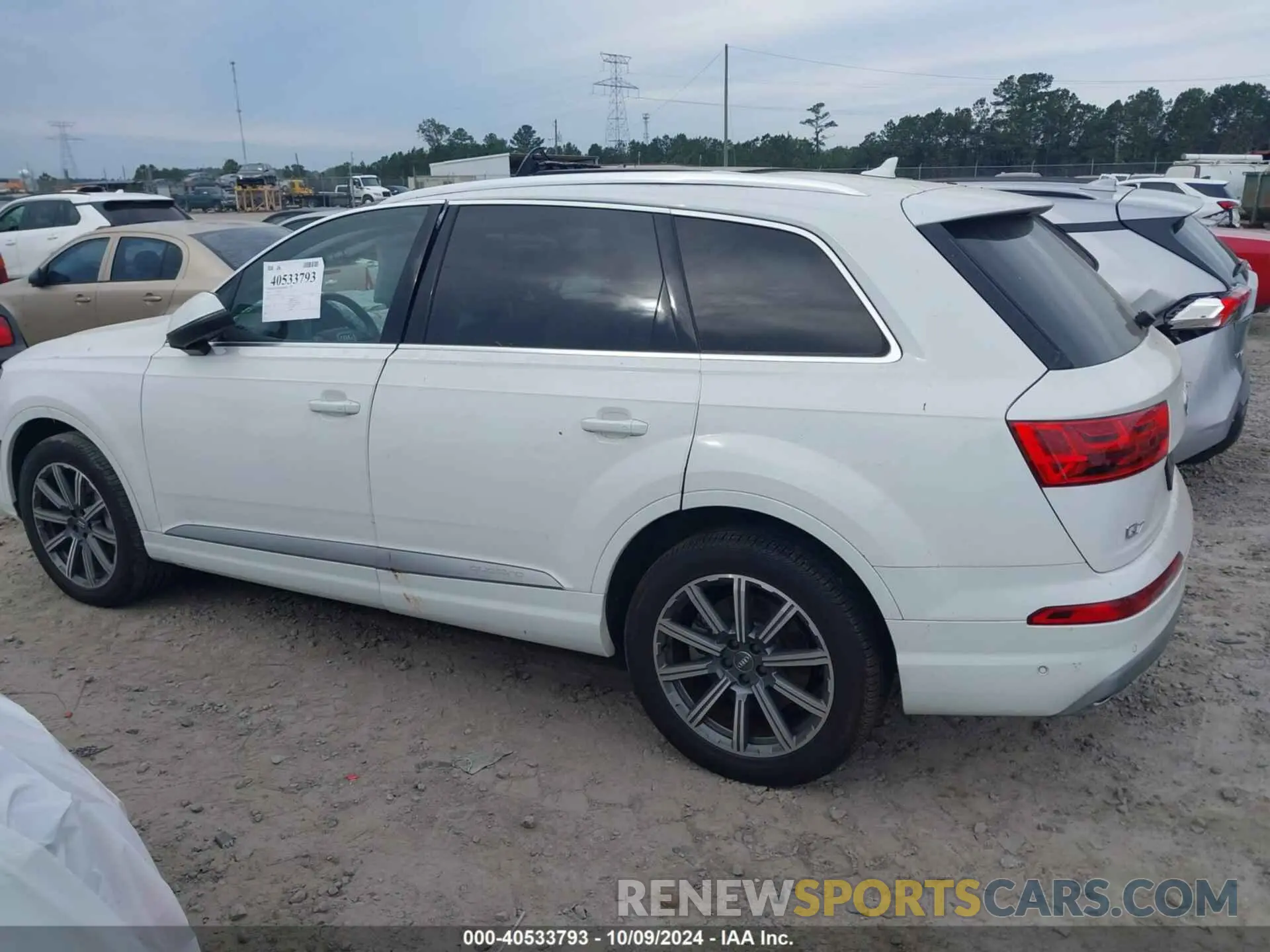 13 Photograph of a damaged car WA1LAAF70KD031114 AUDI Q7 2019