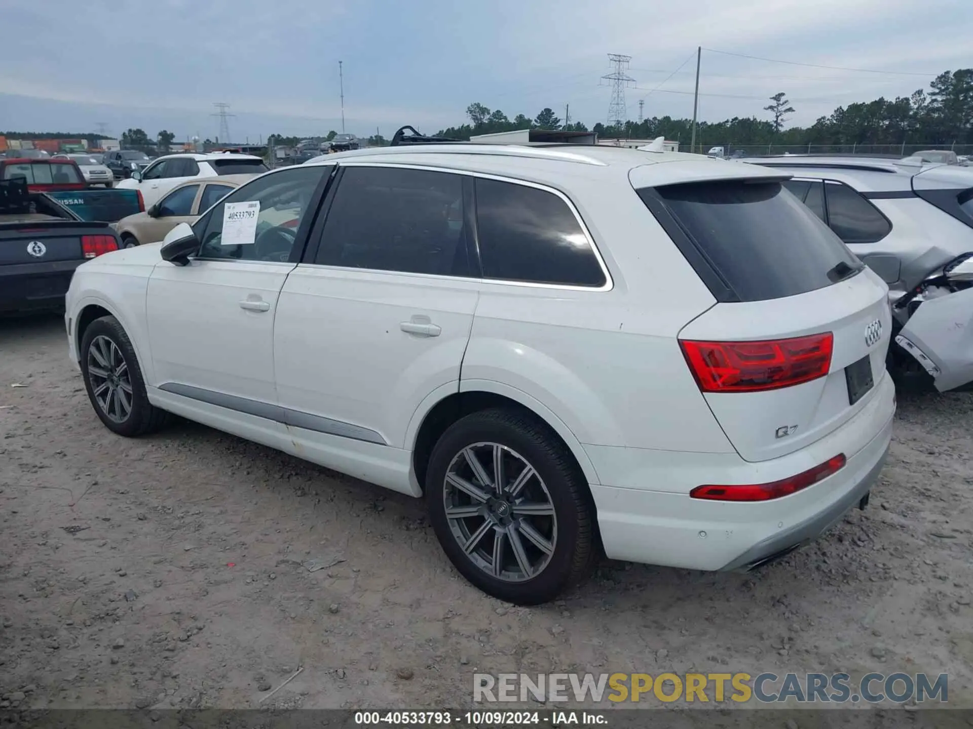 3 Photograph of a damaged car WA1LAAF70KD031114 AUDI Q7 2019