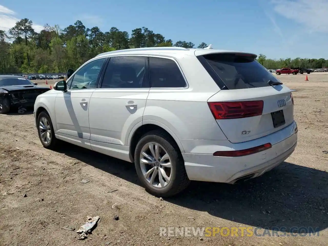 2 Photograph of a damaged car WA1LAAF70KD041805 AUDI Q7 2019