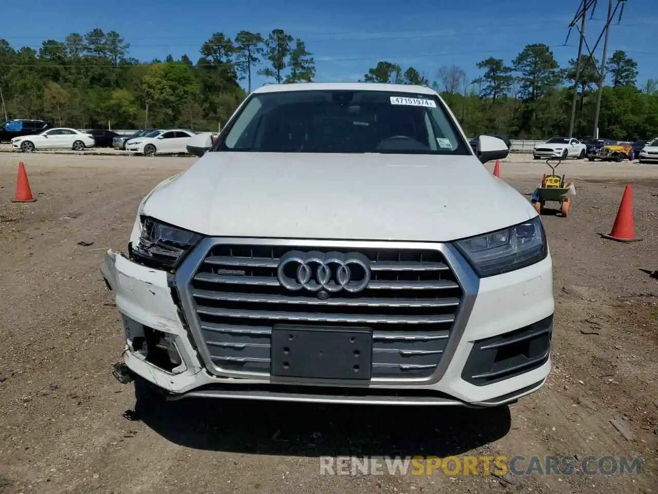 5 Photograph of a damaged car WA1LAAF70KD041805 AUDI Q7 2019