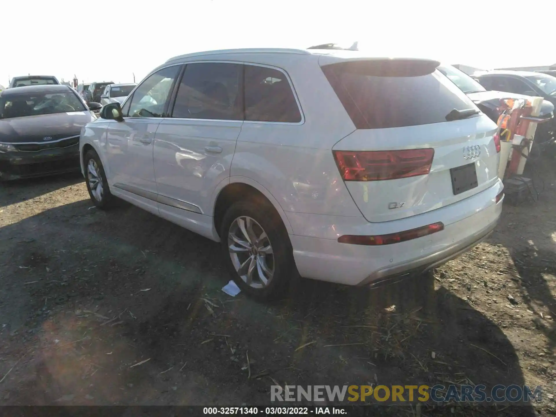 3 Photograph of a damaged car WA1LAAF70KD043098 AUDI Q7 2019