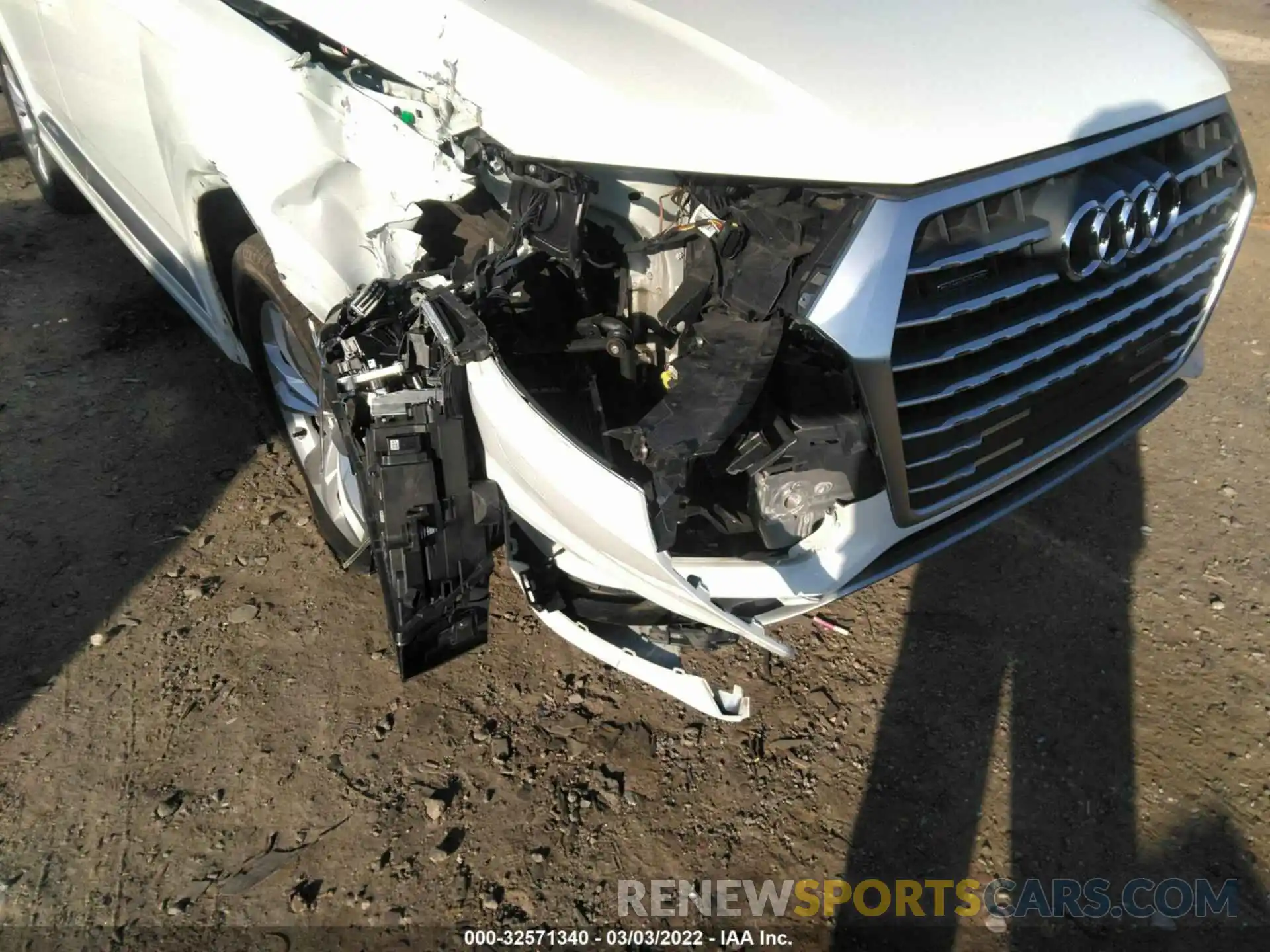 6 Photograph of a damaged car WA1LAAF70KD043098 AUDI Q7 2019