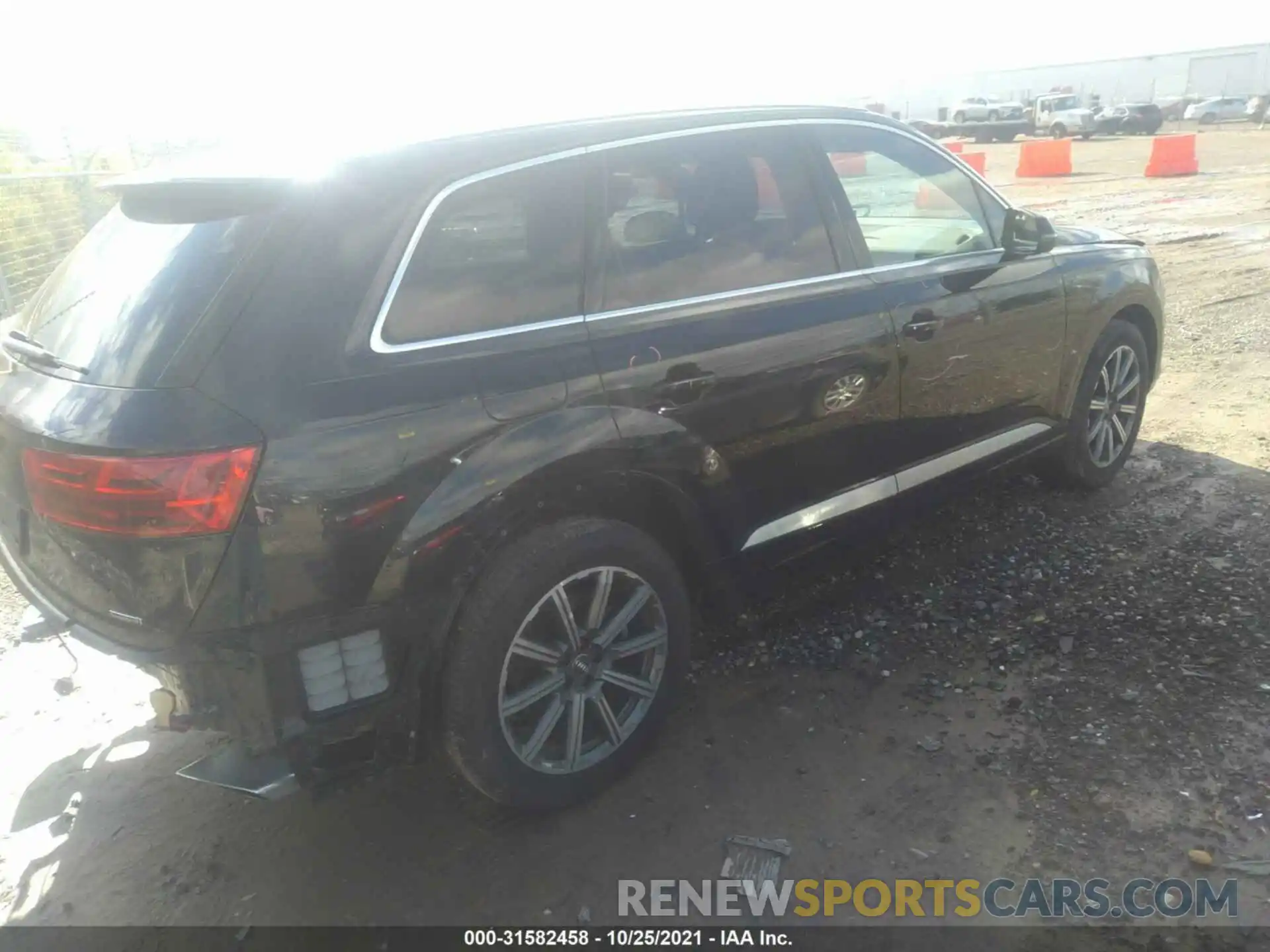 4 Photograph of a damaged car WA1LAAF70KD047930 AUDI Q7 2019