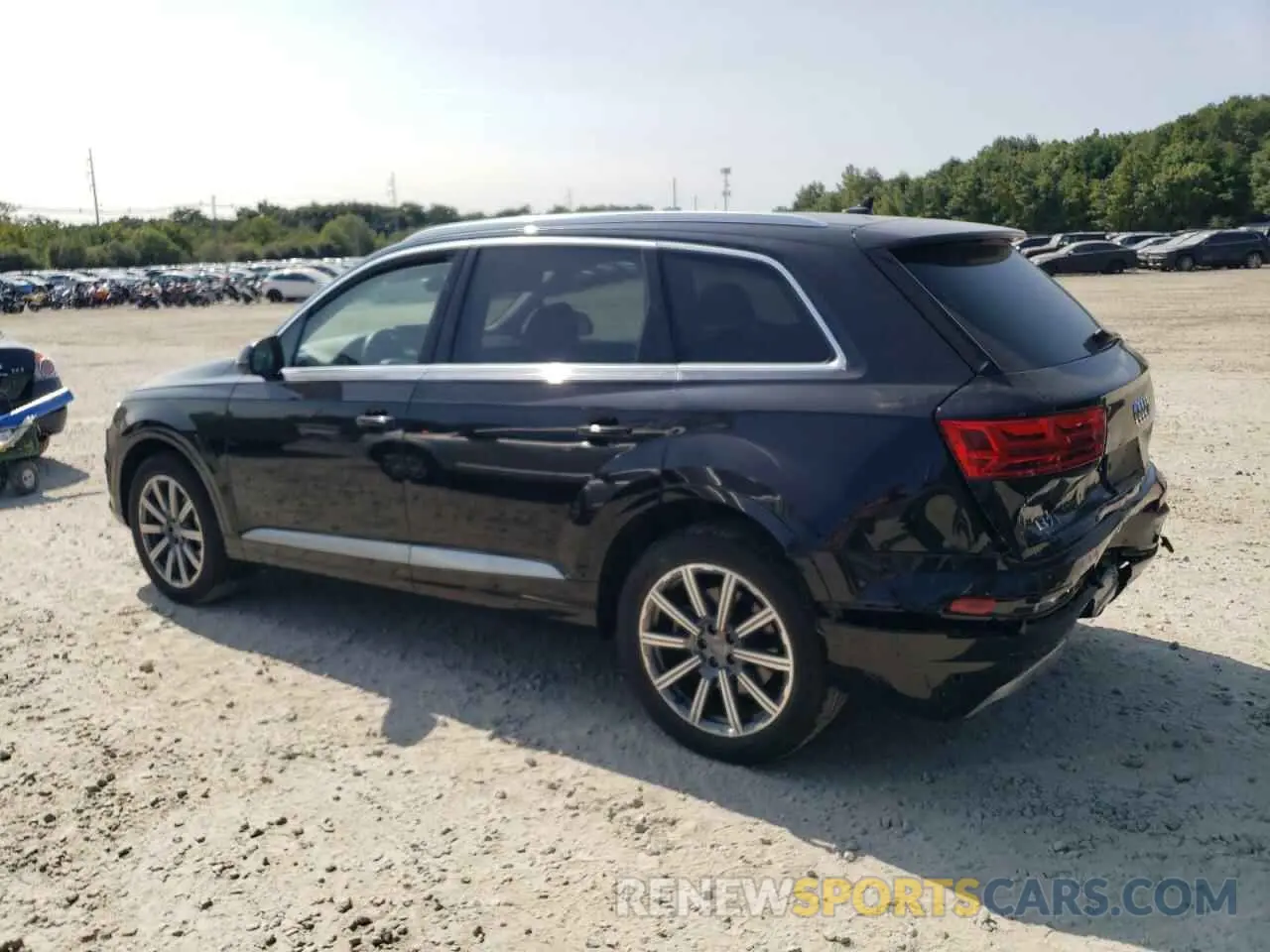 2 Photograph of a damaged car WA1LAAF71KD015617 AUDI Q7 2019