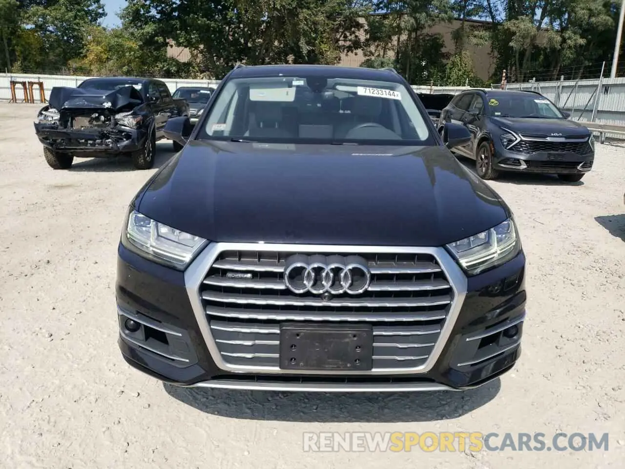 5 Photograph of a damaged car WA1LAAF71KD015617 AUDI Q7 2019