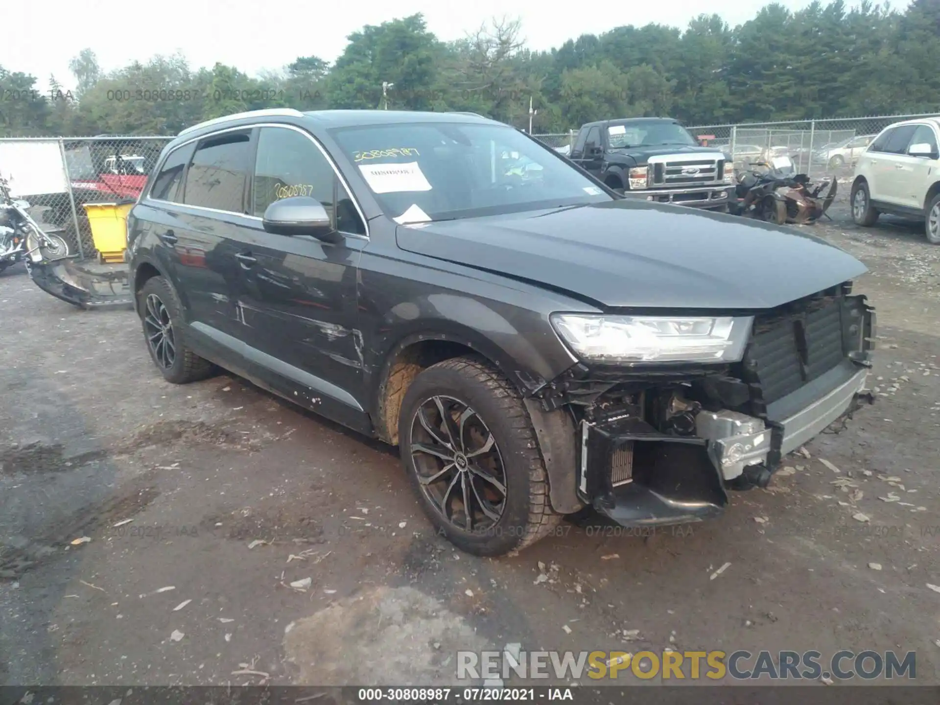 1 Photograph of a damaged car WA1LAAF71KD032885 AUDI Q7 2019