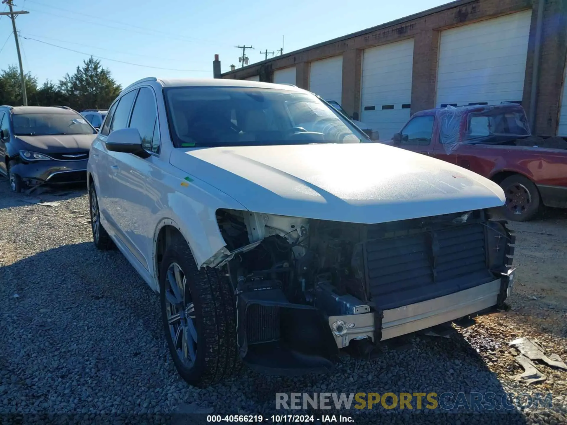 1 Photograph of a damaged car WA1LAAF71KD033079 AUDI Q7 2019