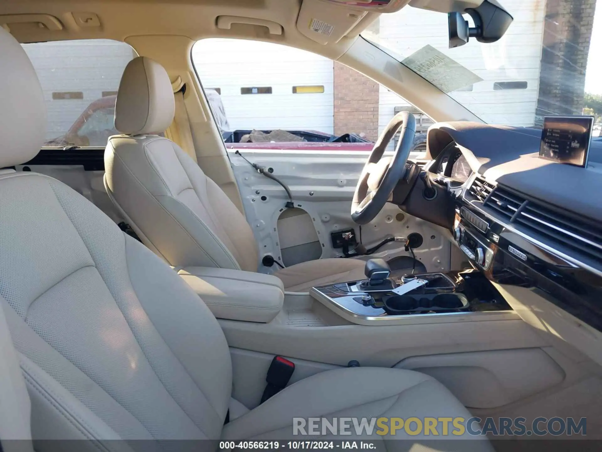 5 Photograph of a damaged car WA1LAAF71KD033079 AUDI Q7 2019